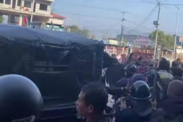 पोखरा–३३ का वडाध्यक्ष खुकुरी नचाउँदै पुगेपछि...